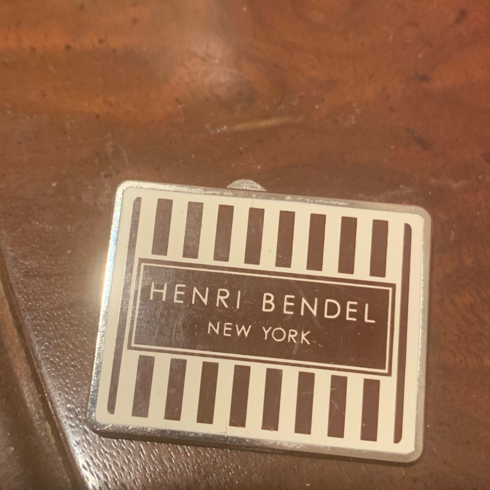 Henri Bendel pin